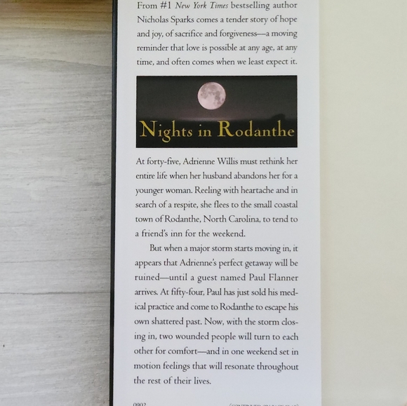 Book Nights in Rodanthe by Nicholas Sparks - Picture 8 of 9